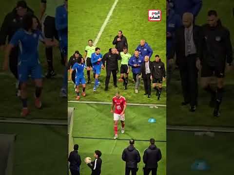 اعتراض كبير من لاعب سموحة و اعضاء الجهاز الفنى لعدم احتساب ركلة جزاء أمام الأهلى
