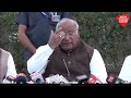 Mallikarjun Kharge LIVE: कांग्रेस अध्यक्ष मल्लिकार्जुन खरगे LIVE। Lok Sabha Election | Aaj Tak LIVE  - 33:52 min - News - Video