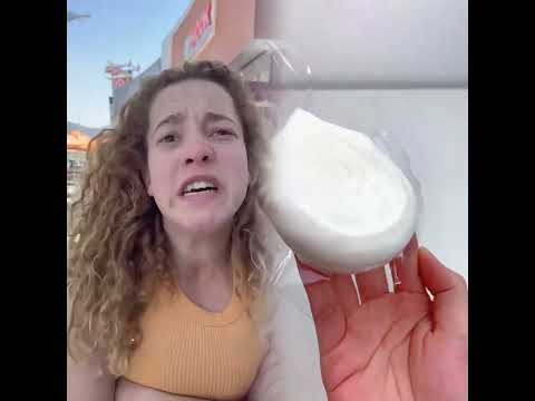 IS THE BLUE BABY BOTTLE BETTER THAN THE PINK ONE? #msbeanie