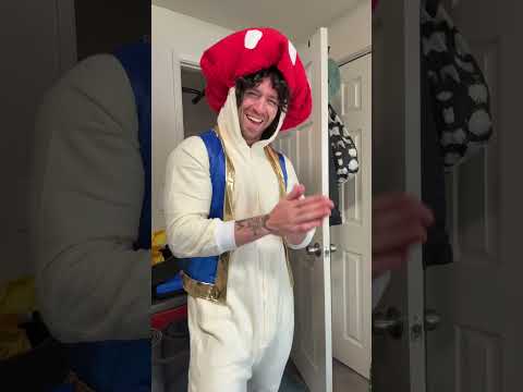 I knew she’d pick something SPICY 🌶️ 🥵 #fyp #halloweencostume #halloween2025 #halloween