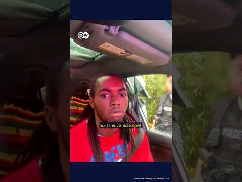 Black man punched and pulled from his car by Florida police officers | DW News