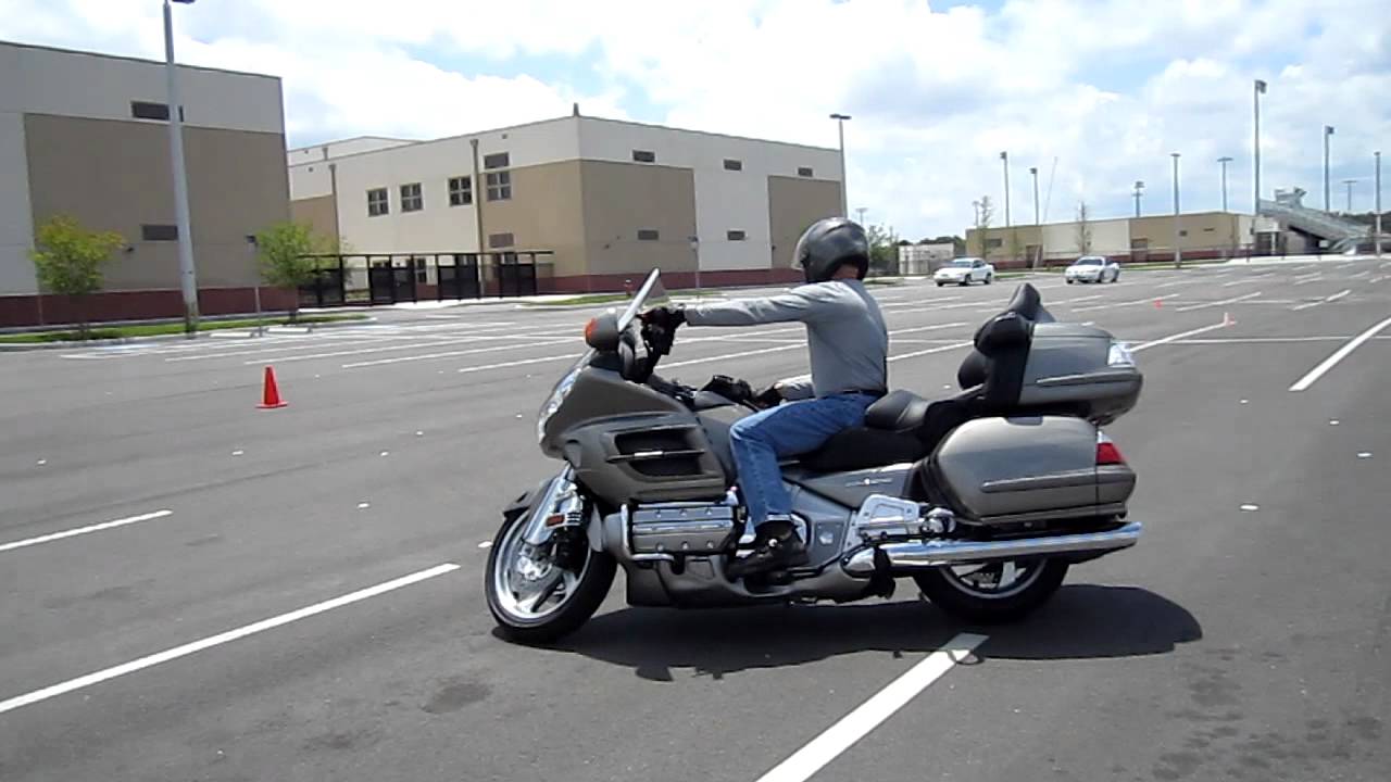 How to ride a honda goldwing #4