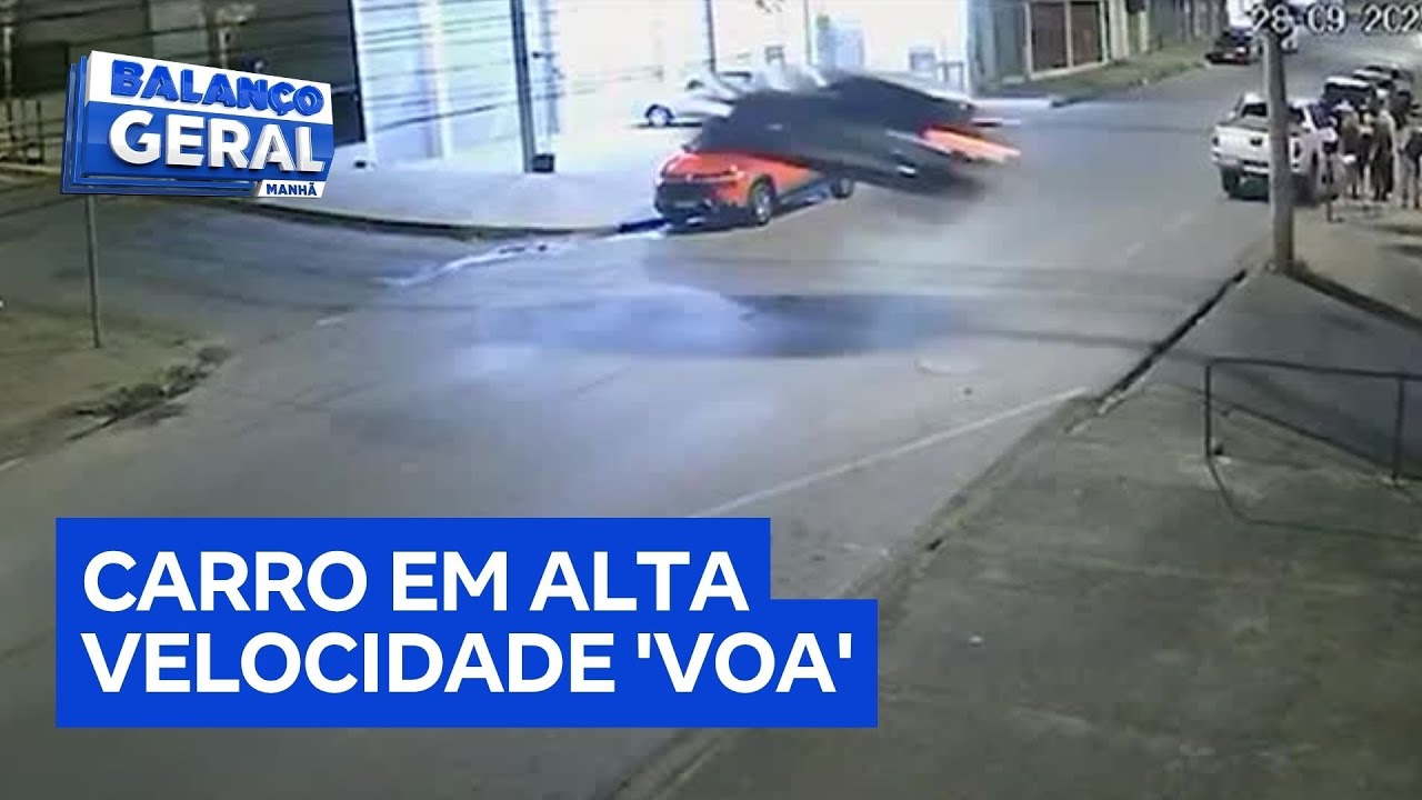 Carro de bandidos voa durante perseguição em Belo Horizonte MG