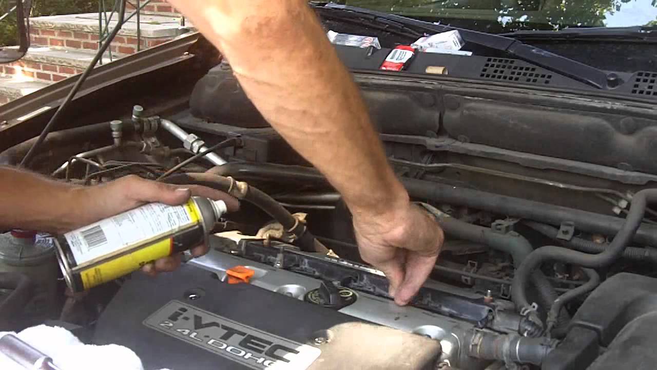 How to change spark plugs honda crv 2002 #7