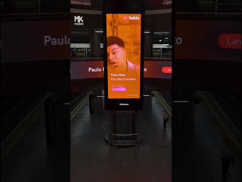 Que isso, PAULO NETO!? 😱  @YouTubeBrasil divulgando “Eles Não Entendem” no Metrô Sé (SP)… 🤩🔥🚀