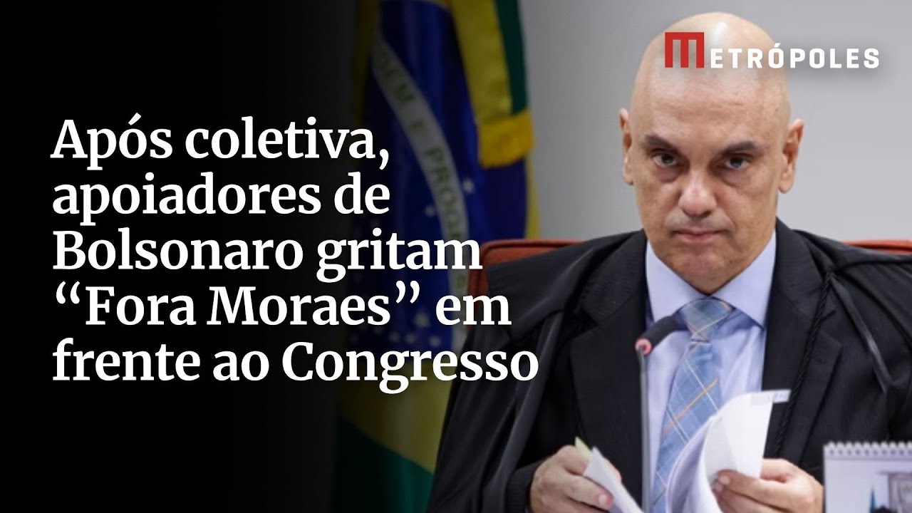 Após coletiva apoiadores de Bolsonaro gritam Fora Moraes em frente ao Congresso