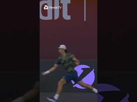 MAGICAL Lorenzo Musetti Backhand 🪄