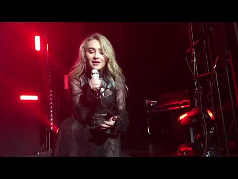 Sabrina Carpenter - Space (Live)