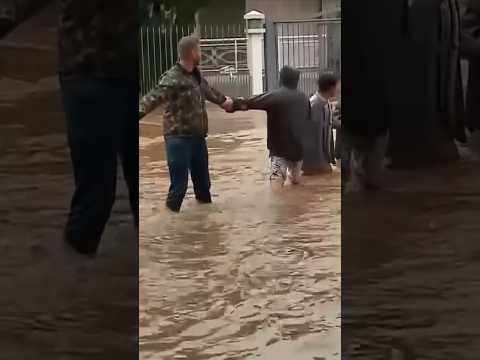 Human chain forms as deadly cyclone hits Brazil