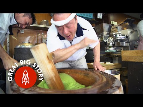 Како Јапонците прават „Мочи“ – традиционален десерт од леплив ориз
