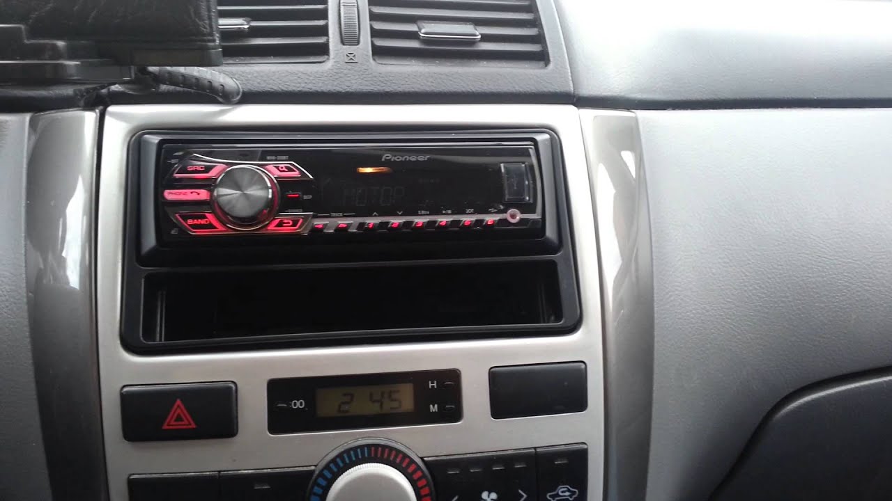toyota avensis stereo replacement #2