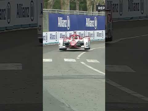 That's not meant to happen! ???? Giovinazzi got some SERIOUS air in Rome ???? #FormulaE #shorts
