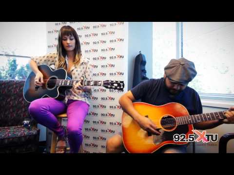 Kacey Musgraves - Merry Go 'Round (Acoustic)
