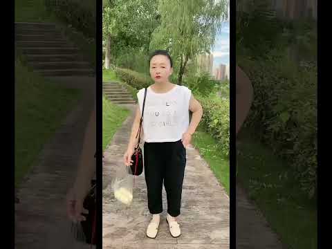 Kind woman help #motivation #positivevibes #lnspiration