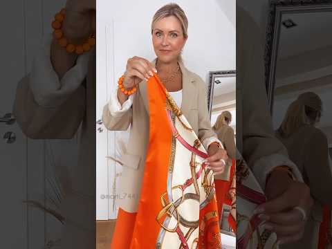 トレンド創作の動画サムネイル - How to style a Scarf 🧣 #styleafter50 #fashionideas #style #ootdguide