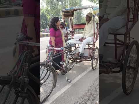 किसी की खुशी बनकर देखो सबसे ज्यादा सुकून मिलेगा 🙏🏻❤️🫂#humanity #respect #helping #viralvideo