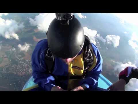 Solving the Rubiks Cube while skydiving (boat jump)