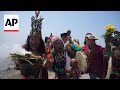 Peruvian shamans hold ritual to bless the coming year