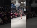 Ananya Panday ने Paris में किया रैंप वॉक, अंतरंगी ब्लैक ड्रेस में दिखाया अनोखा अंदाज़  - 00:44 min - News - Video