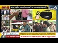 ఓటు వినియోగించుకున్న సినీ ప్రముఖులు | Elections 2024 | Prime9 News - 04:40 min - News - Video