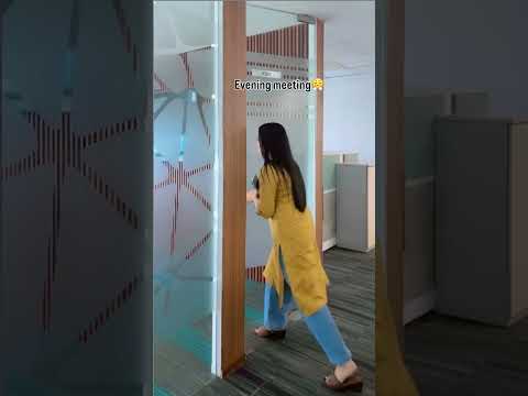 Bas yahi hota hai office me pura din…Kaam kese hi hoga🤷♀️ #instagram #corporate #corporatelife