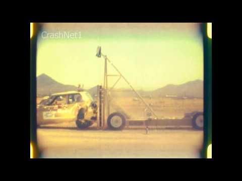 Video Crash Test Nissan Sunny 3 Dveře 1993 - 1995