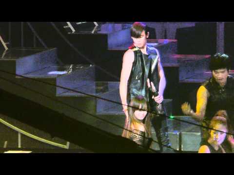 20110101 Nichkhun & Victoria