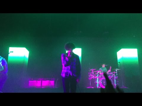 The 1975 - Anobrain & Menswear (Live in Vancouver)
