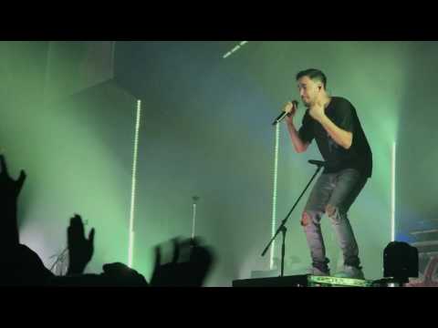 Linkin park invisible with hand held high intro 3/7/17