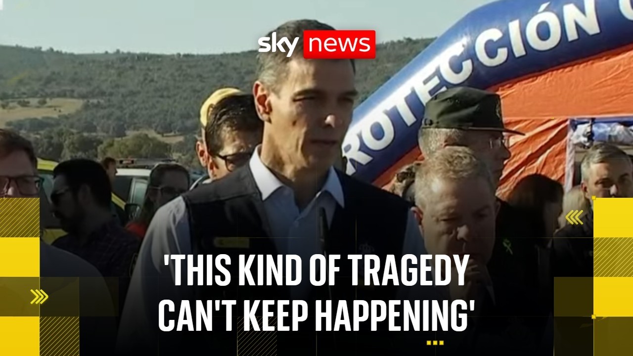 Spanish PM speaks at the scene of deadly train crash