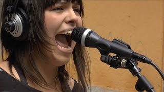 Jhana - Sonido Electro-Orgánico: "Whole Lotta Love" - Busking in Tapapiés