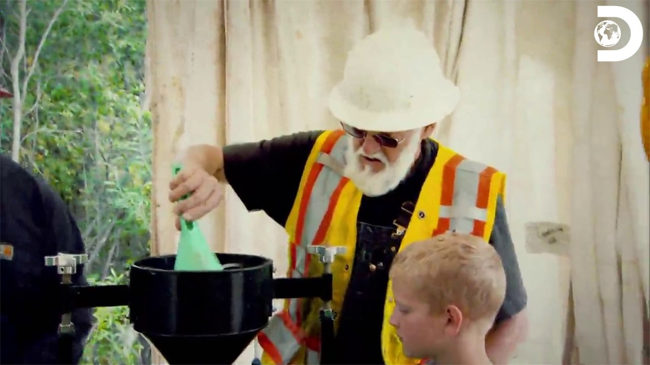 The Gold Wash Plant Can’t Stop Now | Gold Rush S2 E10 | Discovery Channel India