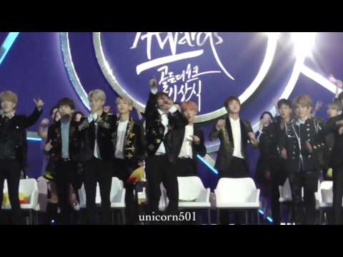 170114 BTS EXO Monstax minho reaction to RAIN perfomance Golden disc award