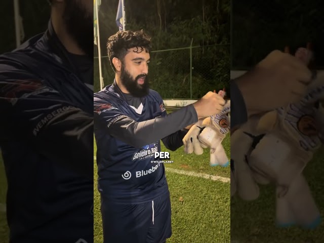 Perché questo portiere è impossibile da superare?