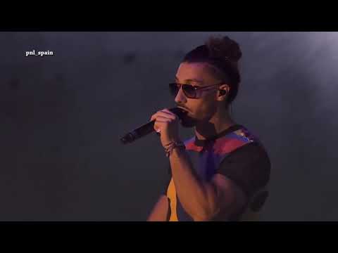 Traducción Luz de luna - PNL (Concierto DLL Tour)
