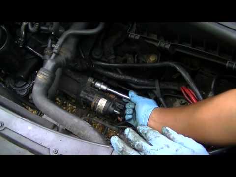 VW Golf IV - 1.9 TDI - Starter Motor Removal