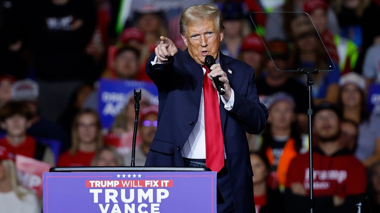 Watch: Trump 'seething' over microphone issue in Milwaukee