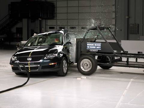 Video Crash Test Volkswagen Passat B6 2005 - 2010