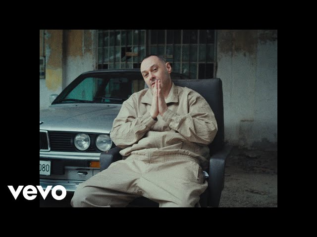 Fabri Fibra, Papa V & Nerissima Serpe - Stupidi (Official Video)
