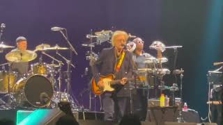 Daryl Hall - Maneater @ Mohegan Sun Arena - July 12, 2024