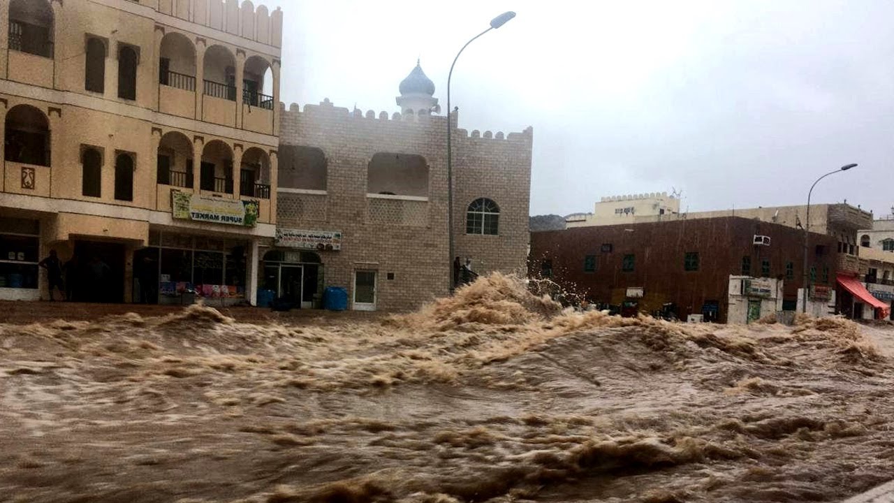 Extreme flash flooding in Oman!