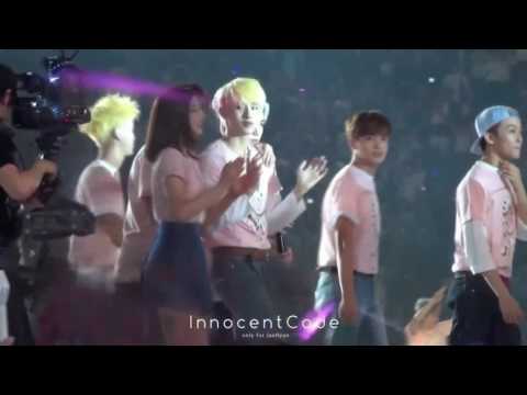 Yuta NCT127 & Joy Red Velvet - Moment at SMTOWN IN OSAKA 2