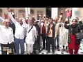 Hindu Pilgrims Celebrate Maha Shivratri at Katas Raj Maharaj Temple in Pakistan | News9