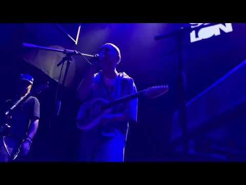 Yellow Days - Your Hand Holding Mine Live in Istanbul 03.11.2023