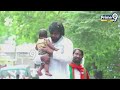 చిన్న పిల్లలను ఎత్తుకొని ముద్దాడిన కళ్యాణ్ | Pawan Kalyan Road Show | Janasena | Prime9 News  - 02:11 min - News - Video