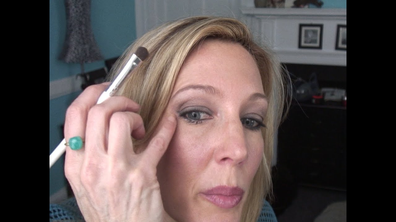 Smokey Eye Tutorial For Women Over 50 With Hooded Crepey Eyelids + OOTD ...
