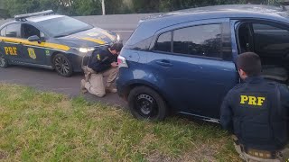 PRF recupera dois veículos roubados na região metropolitana