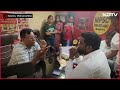 Raj Thackeray News | Raj Thackerays MNS Workers Launch Attack on Mumbai Coaching Centre Head  - 03:13 min - News - Video