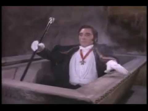Santo y Blue Demon vs Drácula y el Hombre Lobo'