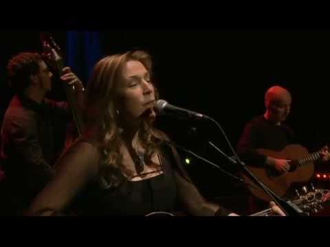 Kieran Goss and Beth Nielsen Chapman - 'Sand and Water' (Live at The ...